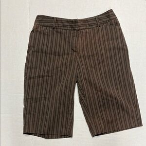 B Moss Women's  Striped Brown Shorts Size 8